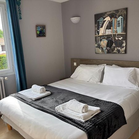 Hotel Le Boiate Ares Bagian luar foto