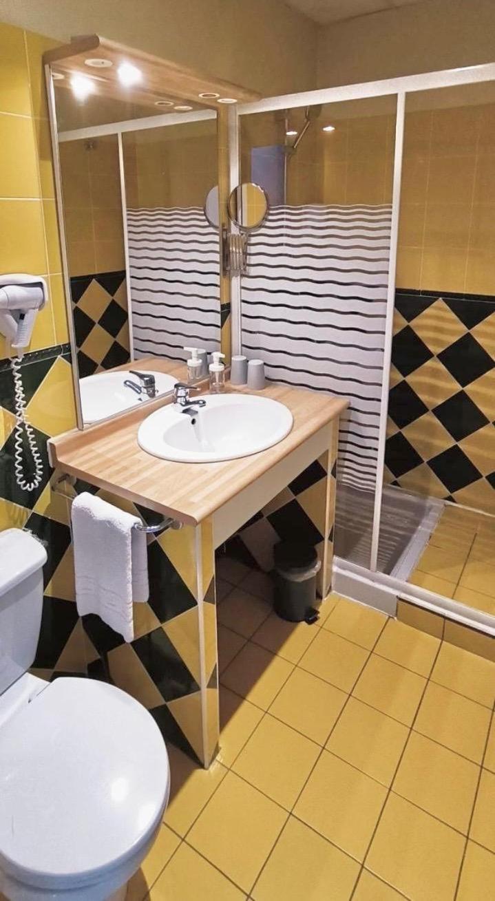 Hotel Le Boiate Ares Bagian luar foto