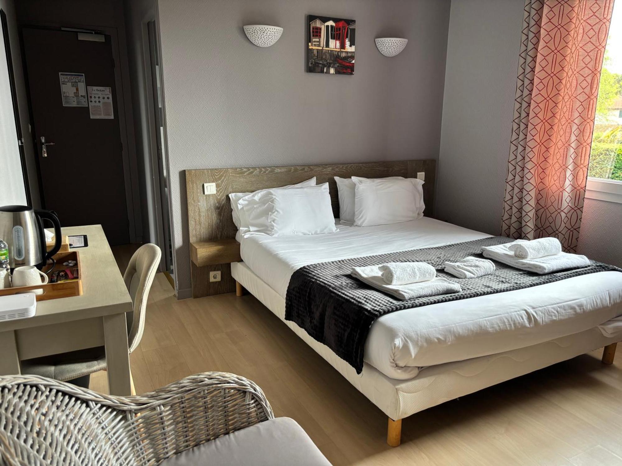Hotel Le Boiate Ares Bagian luar foto